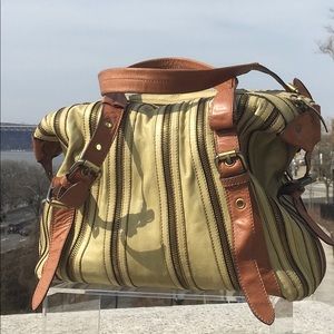 HOT MINT GREEN ZIPPER BAG